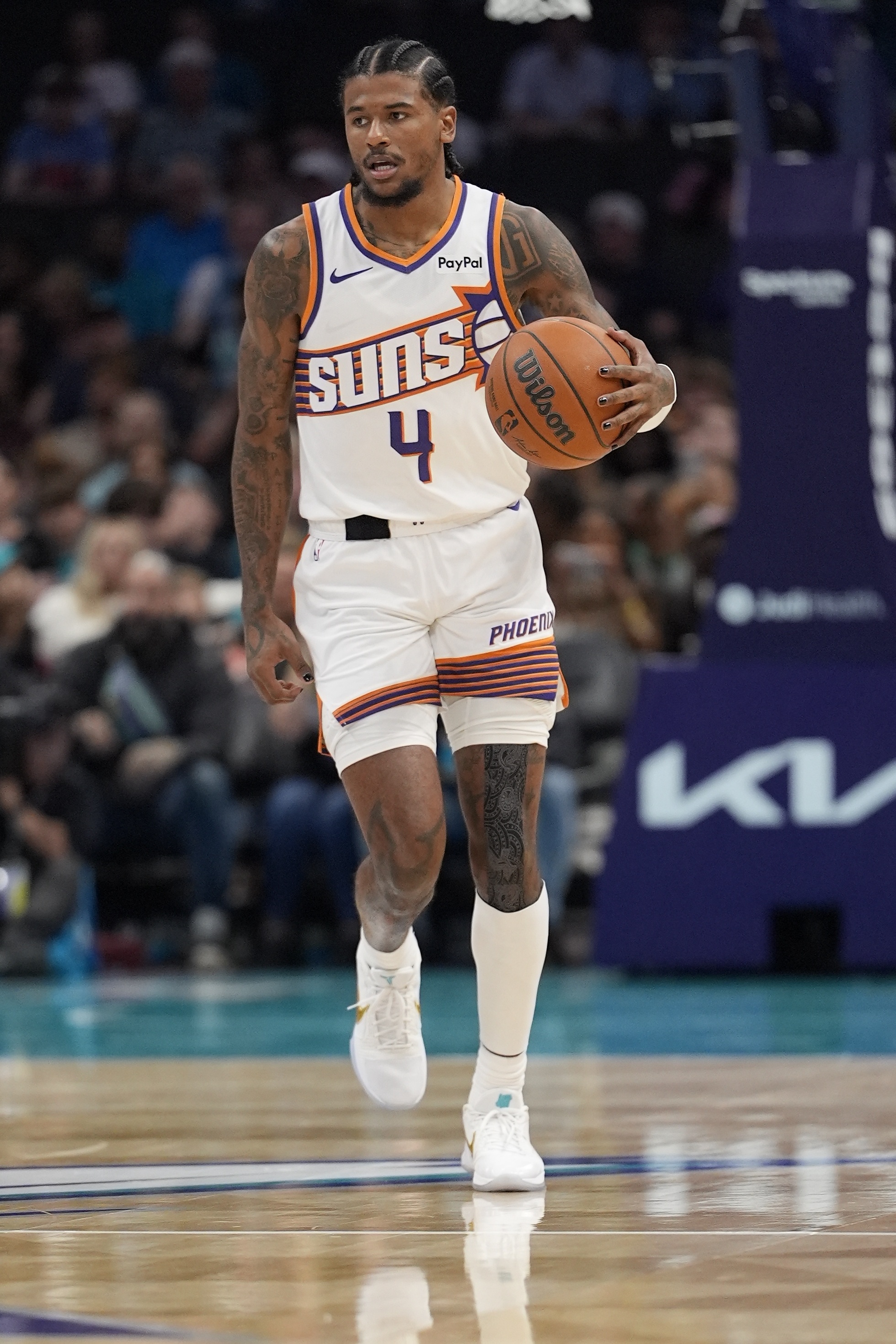 开云-杰伦·格林谈失利：球队整体表现远远不够 必须做好篮板卡位